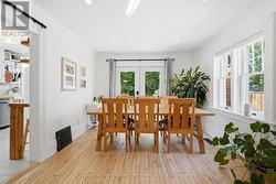 Dining 3 - 