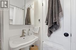 Upper Bath 2 - 