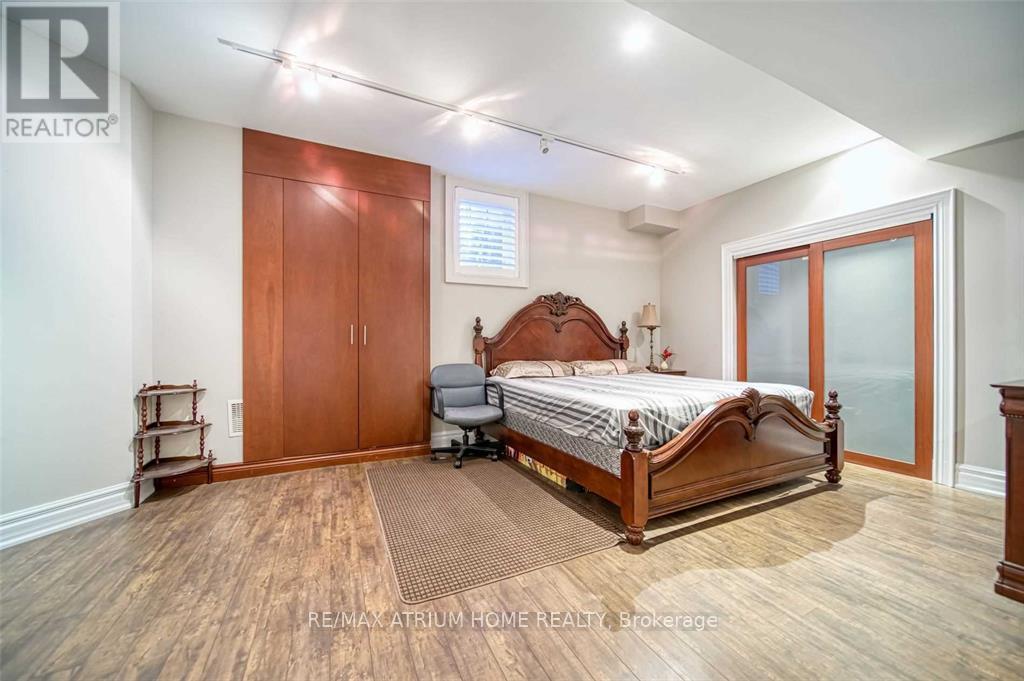 18 Soleil Boulevard, Aurora, ON - Indoor Photo Showing Bedroom