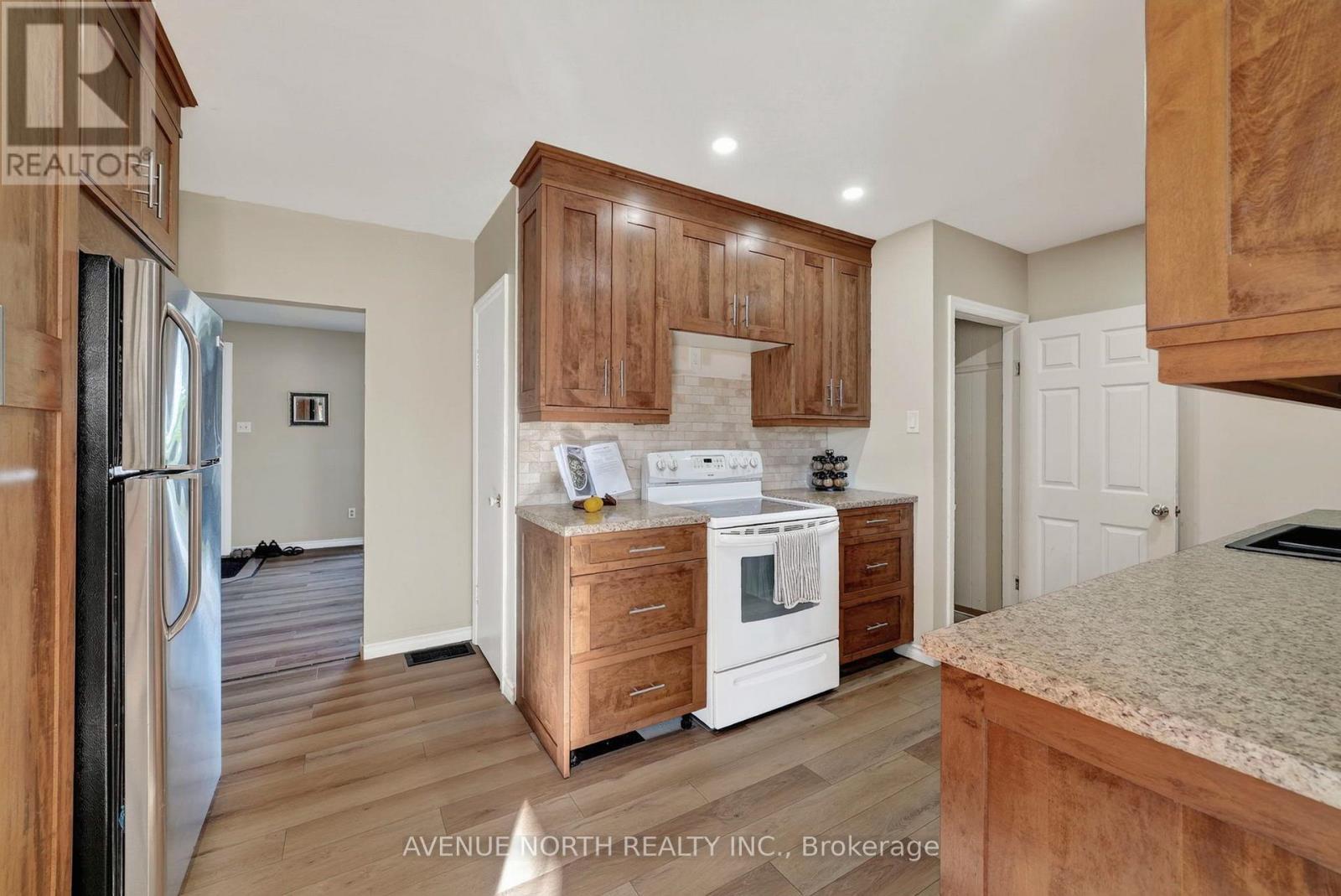 514 Rivier Place, Cornwall, ON - Indoor Photo Showing Kitchen