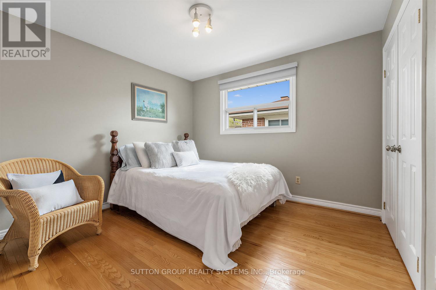 228 Chantenay Drive, Mississauga, ON - Indoor Photo Showing Bedroom