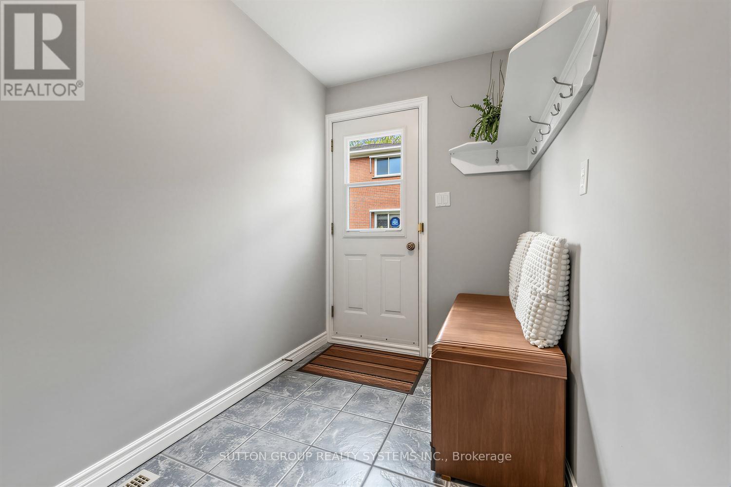 228 Chantenay Drive, Mississauga, ON - Indoor Photo Showing Other Room