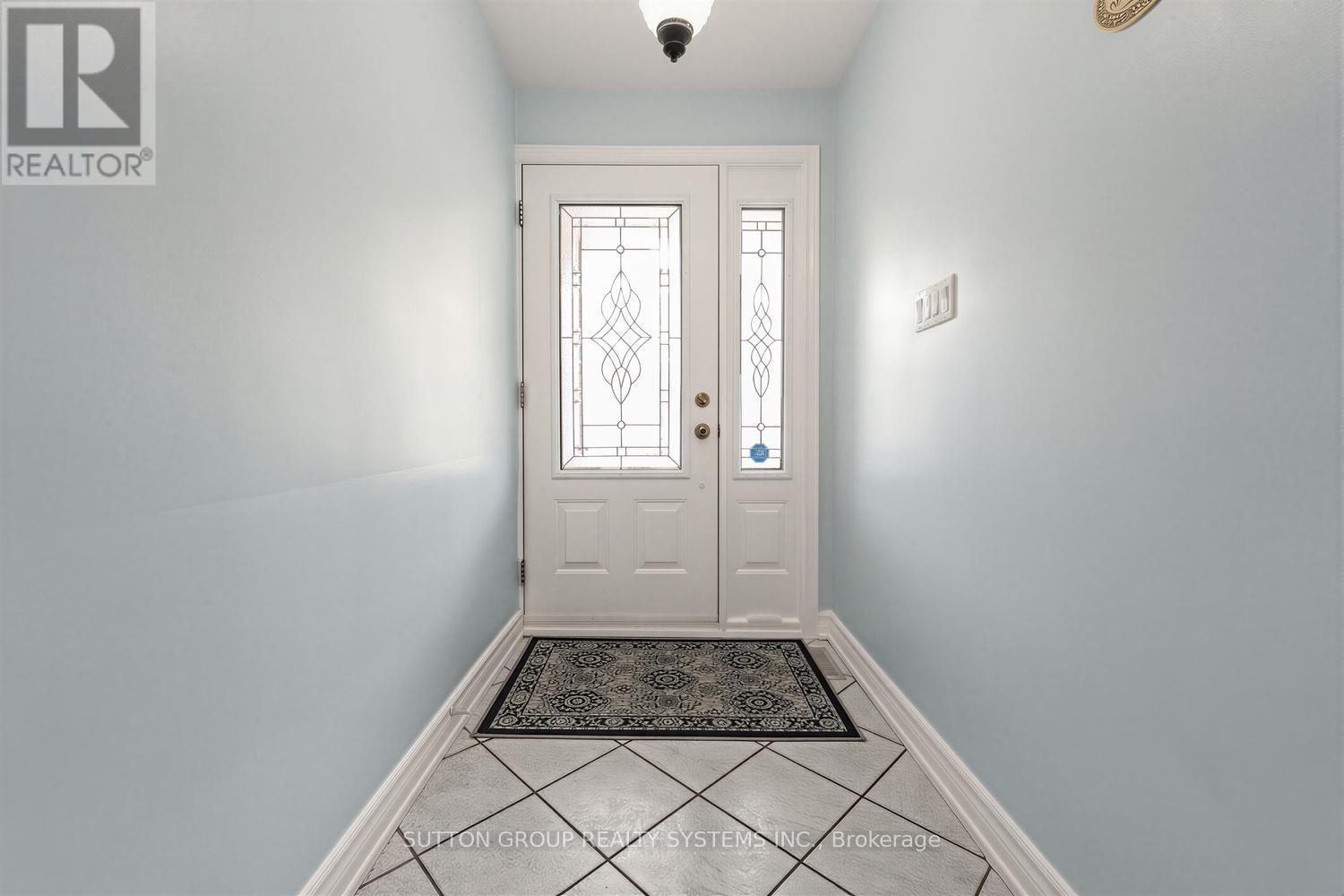228 Chantenay Drive, Mississauga, ON - Indoor Photo Showing Other Room