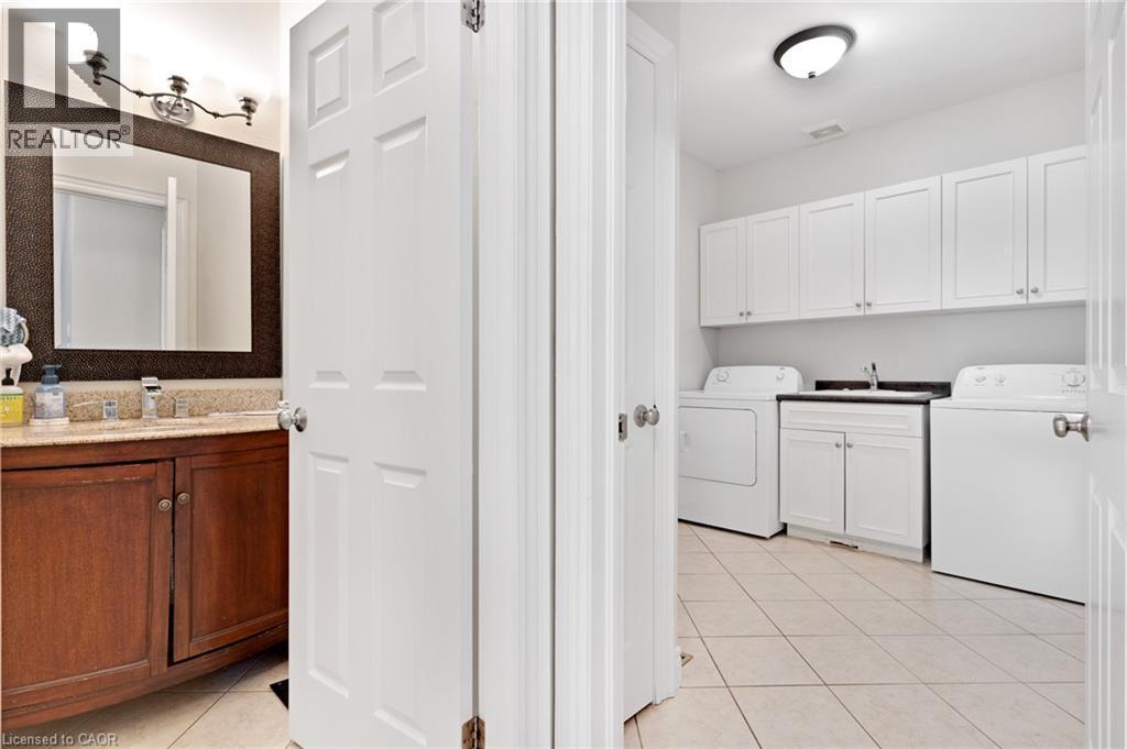32 Pennsylvania Crescent, Kitchener, ON - Indoor Photo Showing Laundry Room