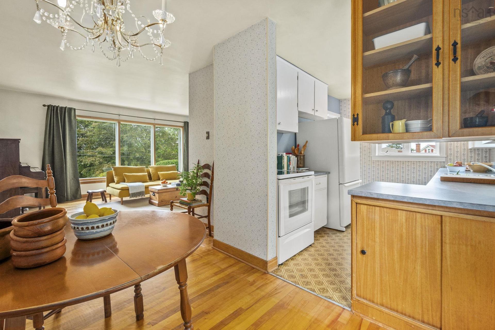 22 Kent Road, Kentville, NS - Indoor