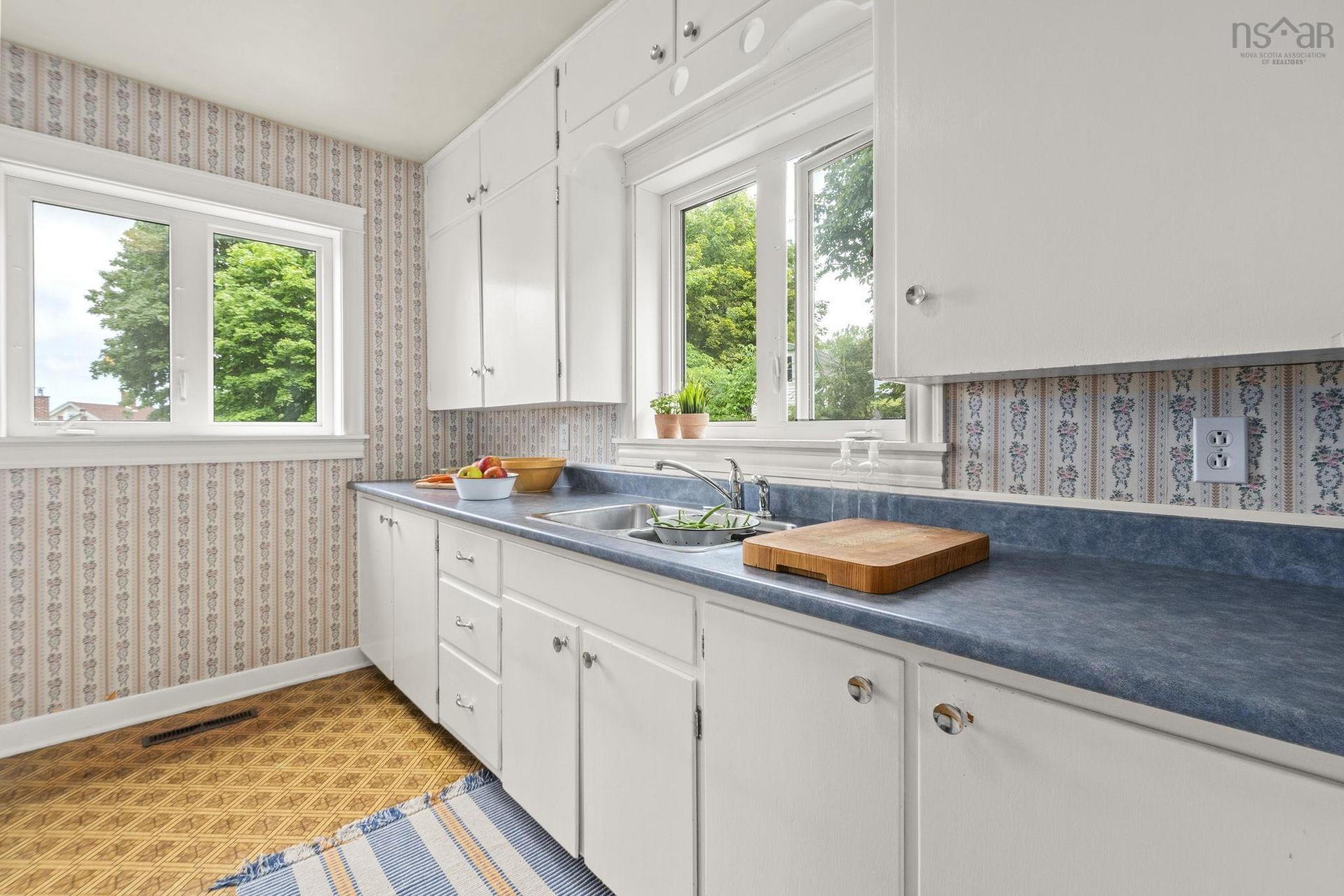22 Kent Road, Kentville, NS - Indoor Photo Showing Kitchen With Double Sink
