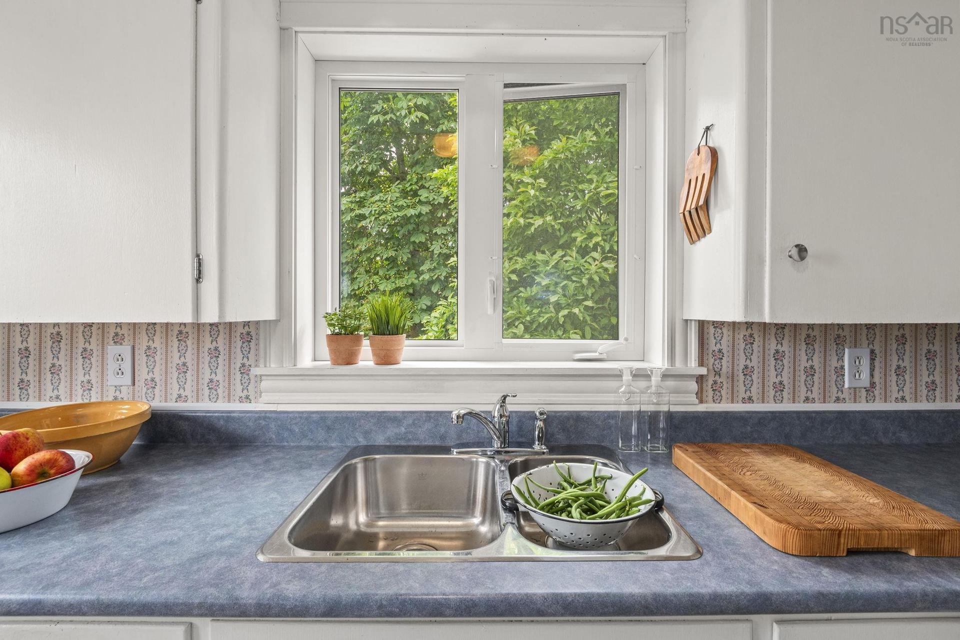 22 Kent Road, Kentville, NS - Indoor Photo Showing Kitchen With Double Sink