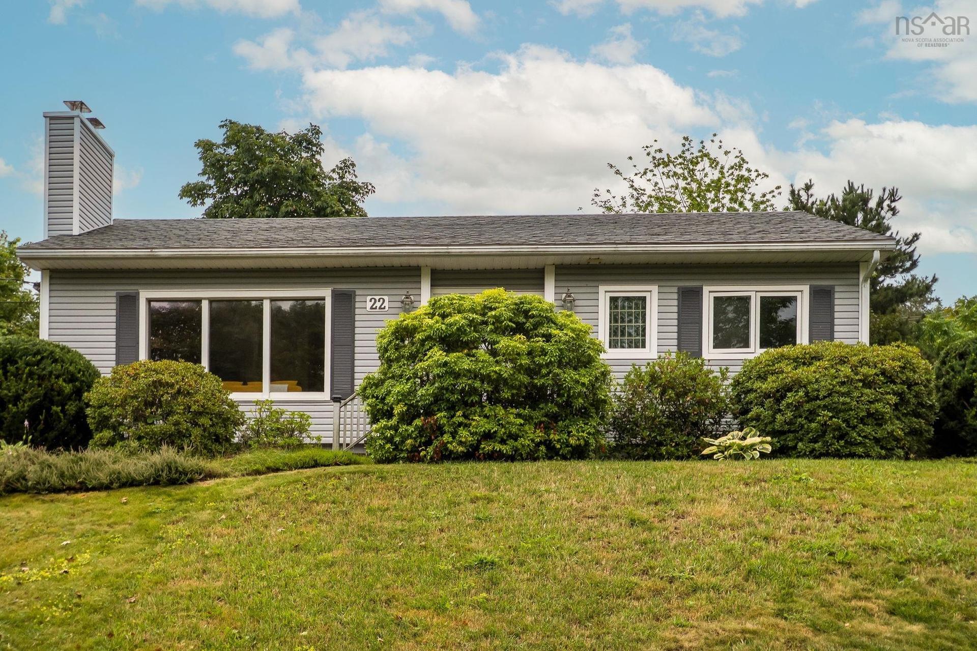 22 Kent Road, Kentville, NS - Outdoor