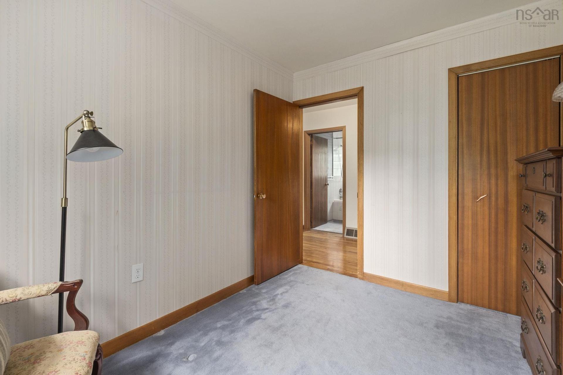 22 Kent Road, Kentville, NS - Indoor