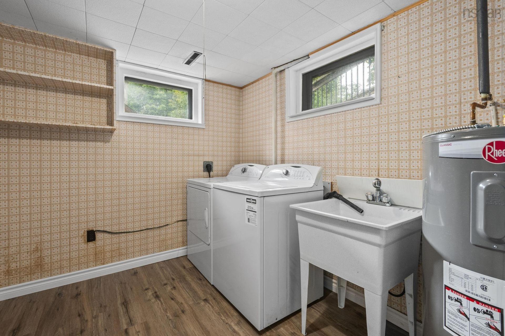 22 Kent Road, Kentville, NS - Indoor Photo Showing Laundry Room