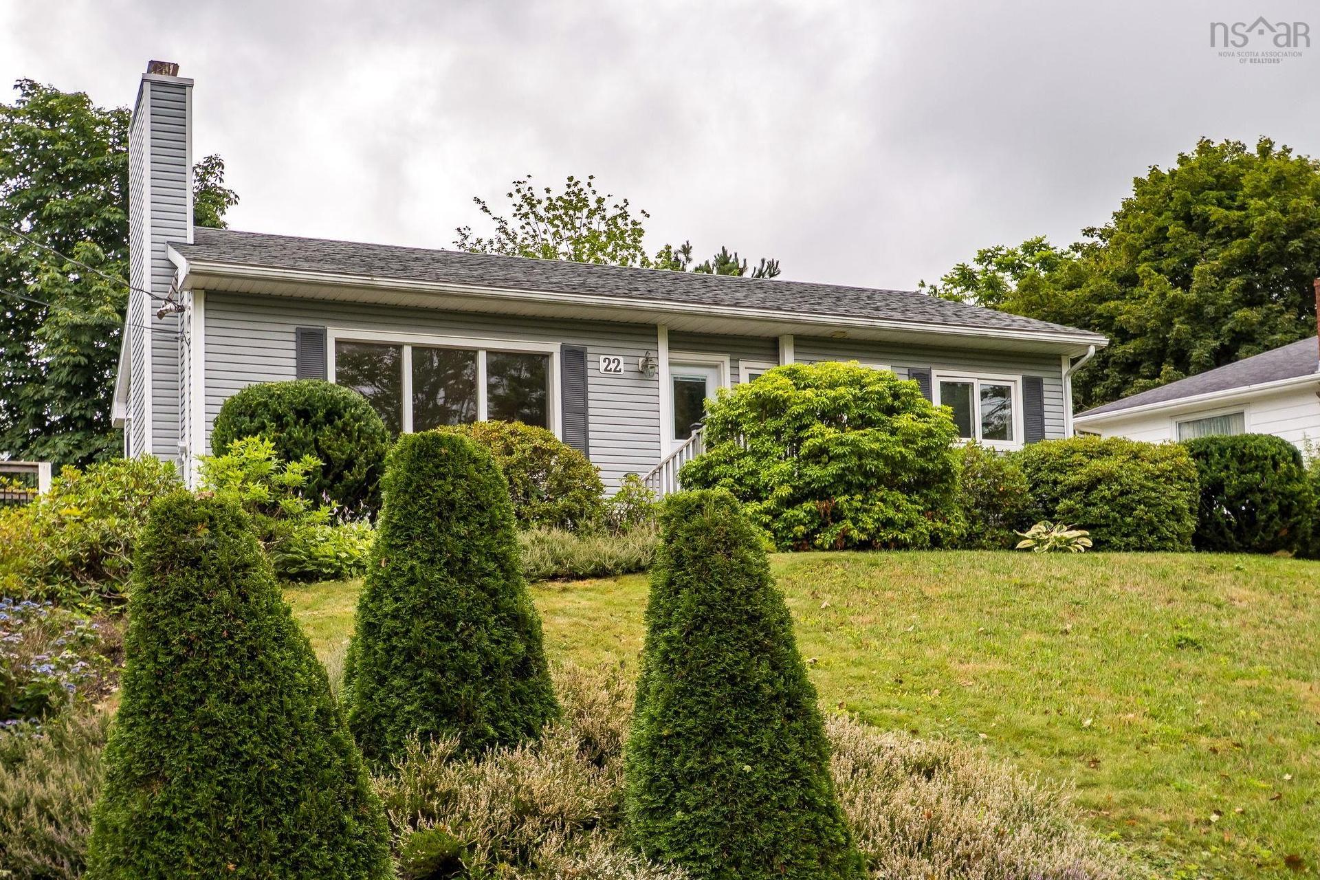 22 Kent Road, Kentville, NS - Outdoor