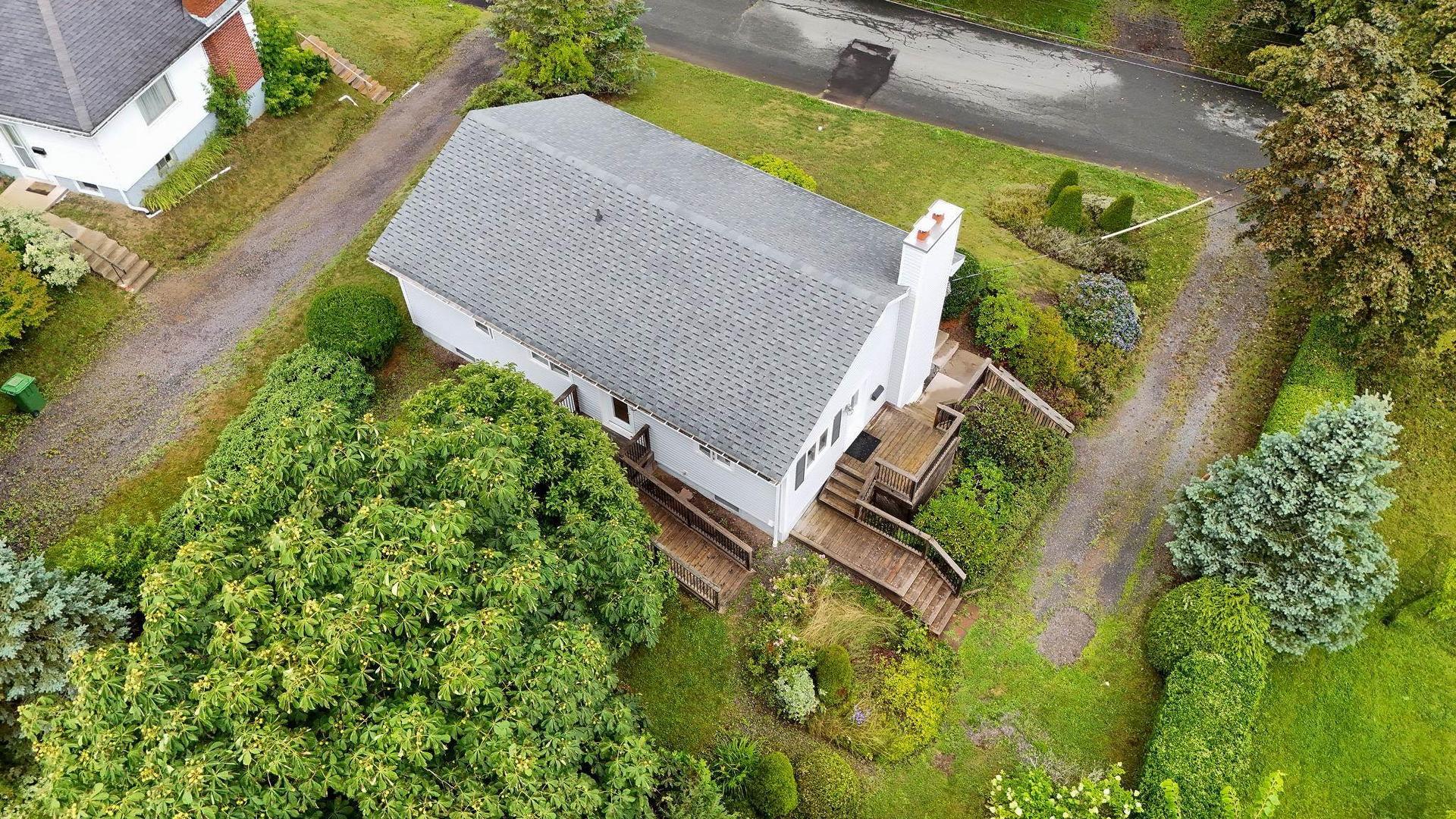 22 Kent Road, Kentville, NS - Outdoor