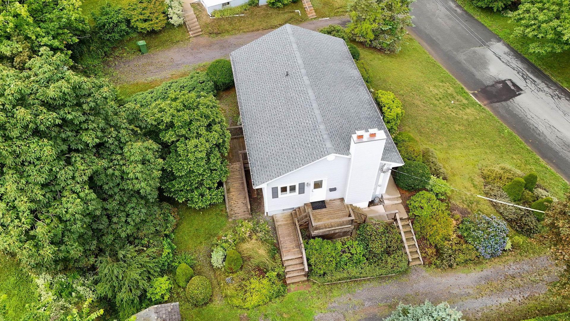 22 Kent Road, Kentville, NS - Outdoor