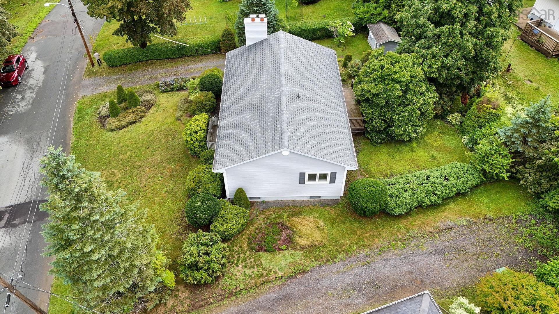 22 Kent Road, Kentville, NS - Outdoor