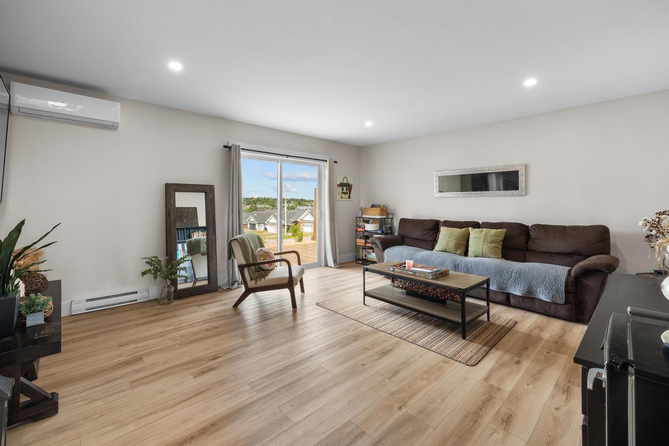 21 Waters Edge Lane, Cornwall, PE - Indoor Photo Showing Living Room