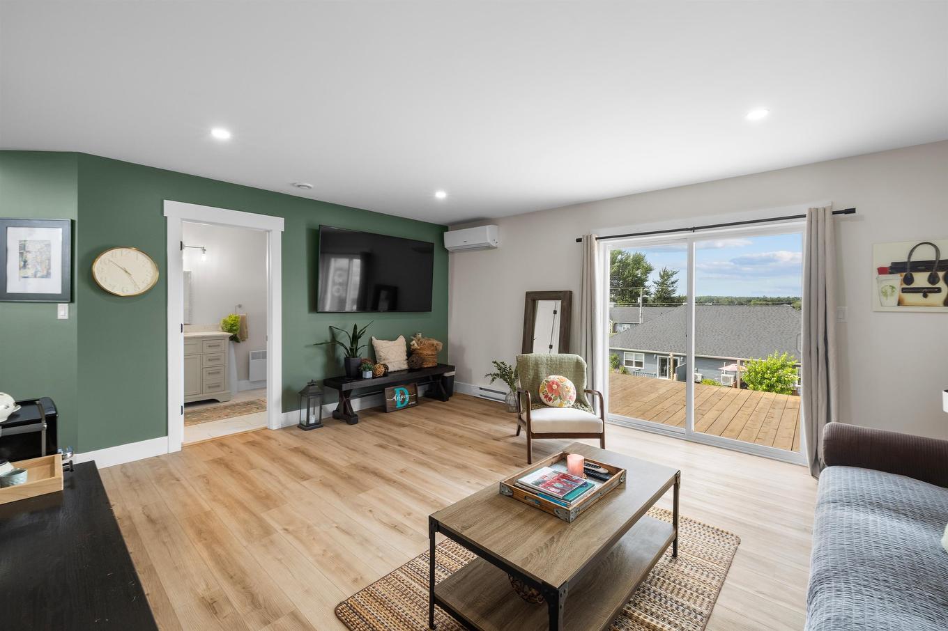 21 Waters Edge Lane, Cornwall, PE - Indoor Photo Showing Living Room