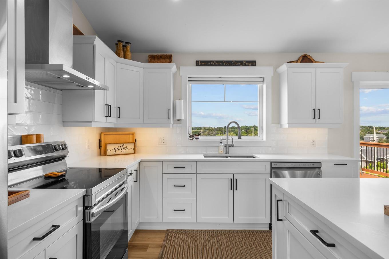 21 Waters Edge Lane, Cornwall, PE - Indoor Photo Showing Kitchen