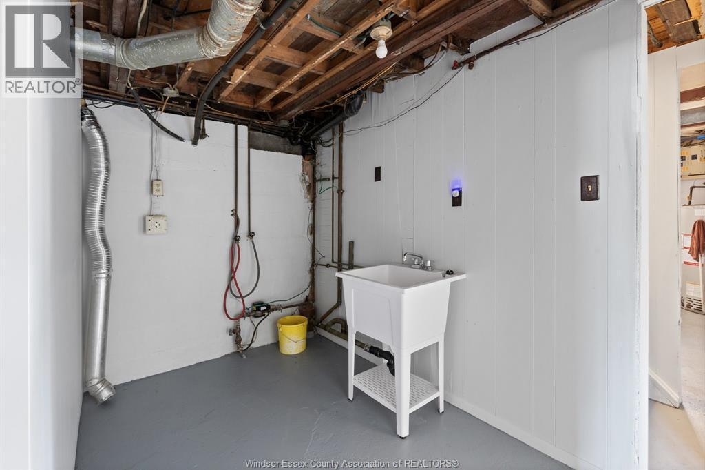 2293 Marentette, Windsor, ON - Indoor Photo Showing Basement