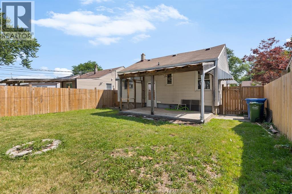 2293 Marentette, Windsor, ON - Outdoor