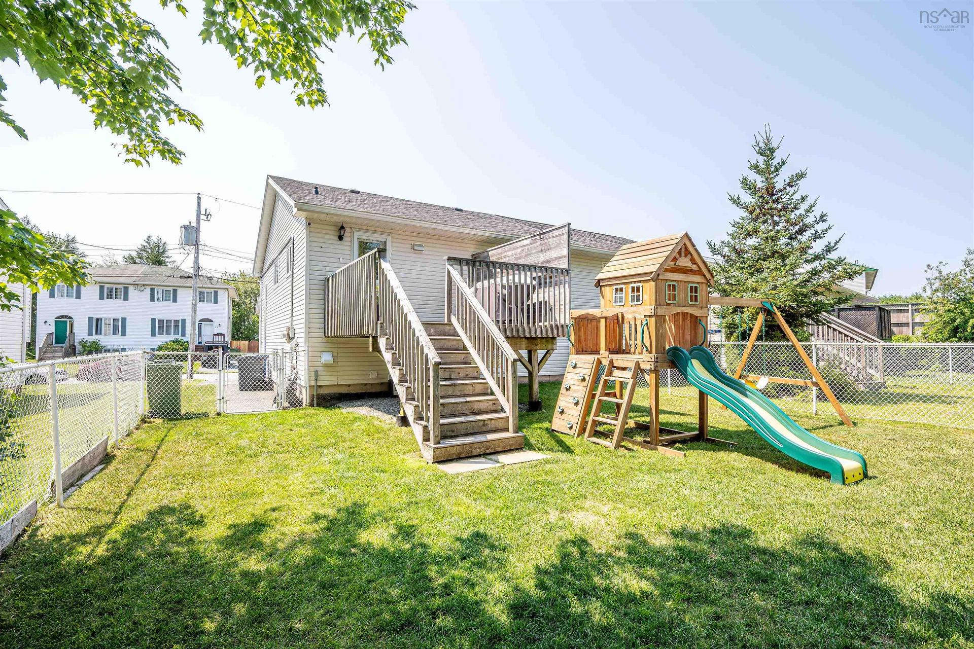 28 Sovereign Crescent, Westphal, NS - Outdoor