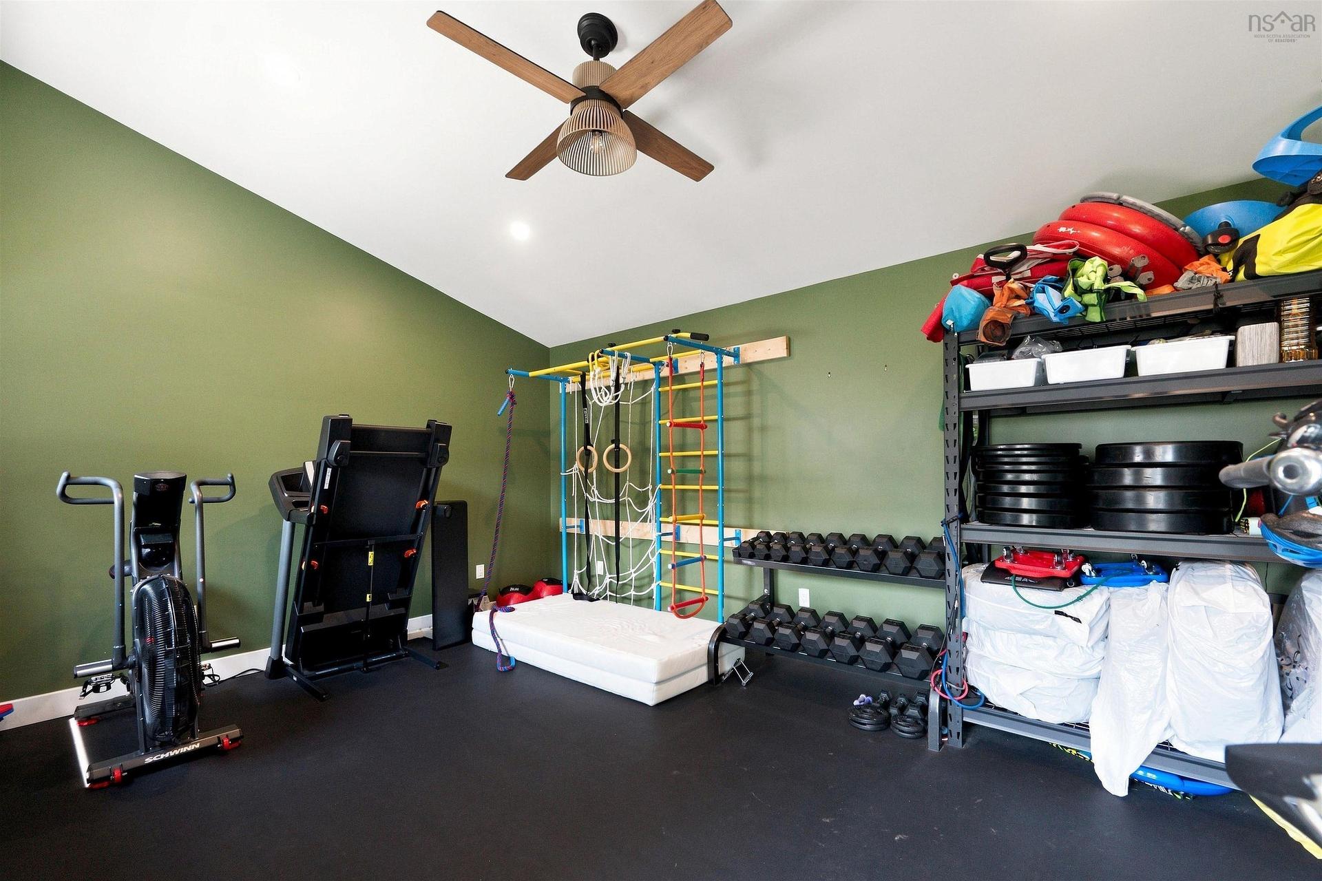 28 Sovereign Crescent, Westphal, NS - Indoor Photo Showing Gym Room