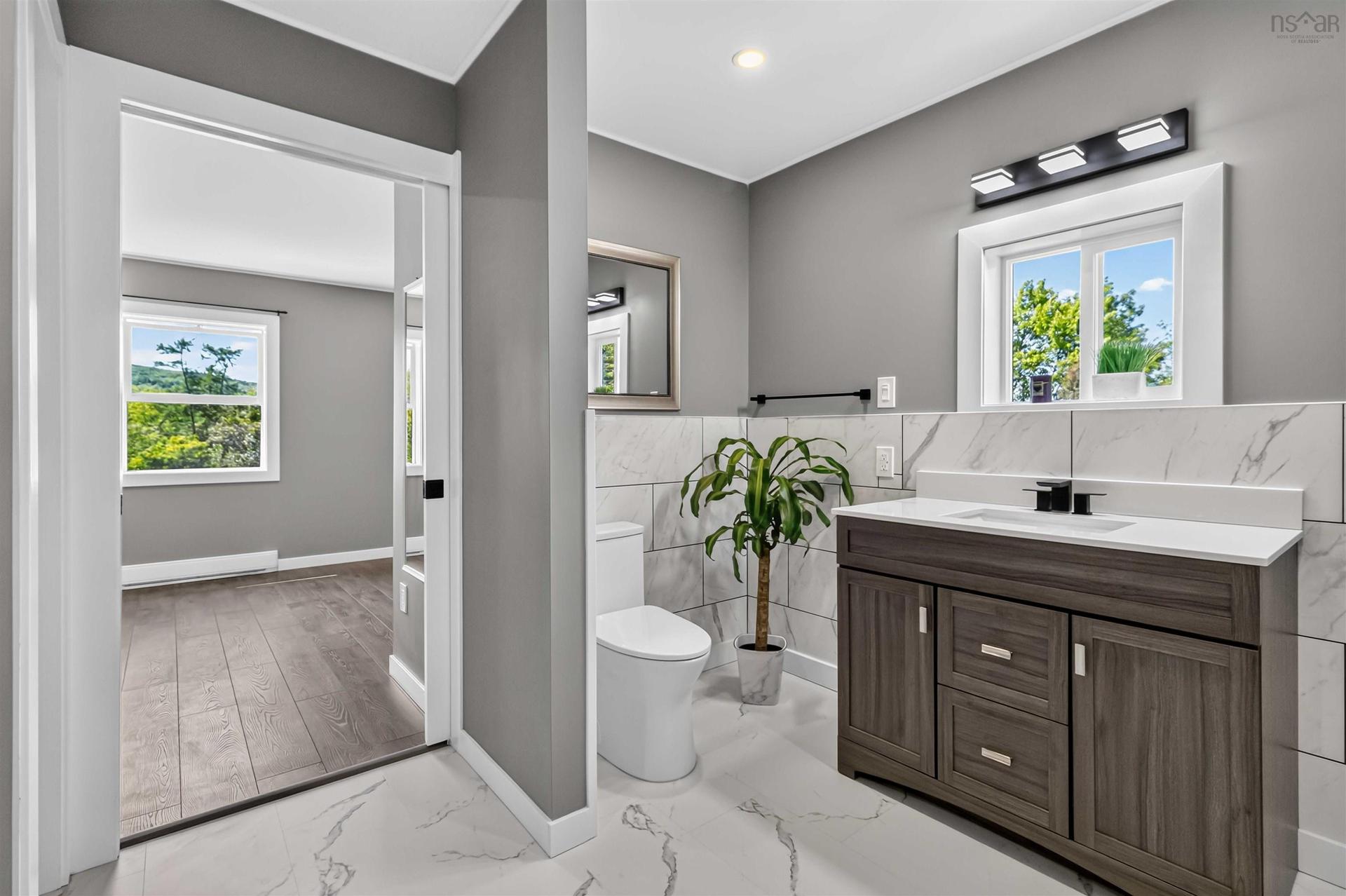 3597 Highway 14, Windsor Forks, NS - Indoor Photo Showing Bathroom