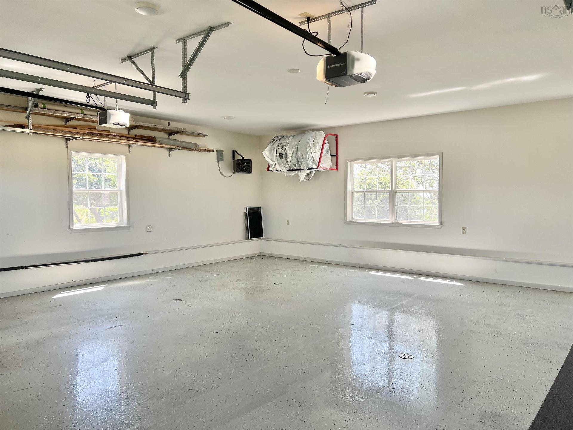 3533 Highway 1, Beaver River, NS - Indoor Photo Showing Garage