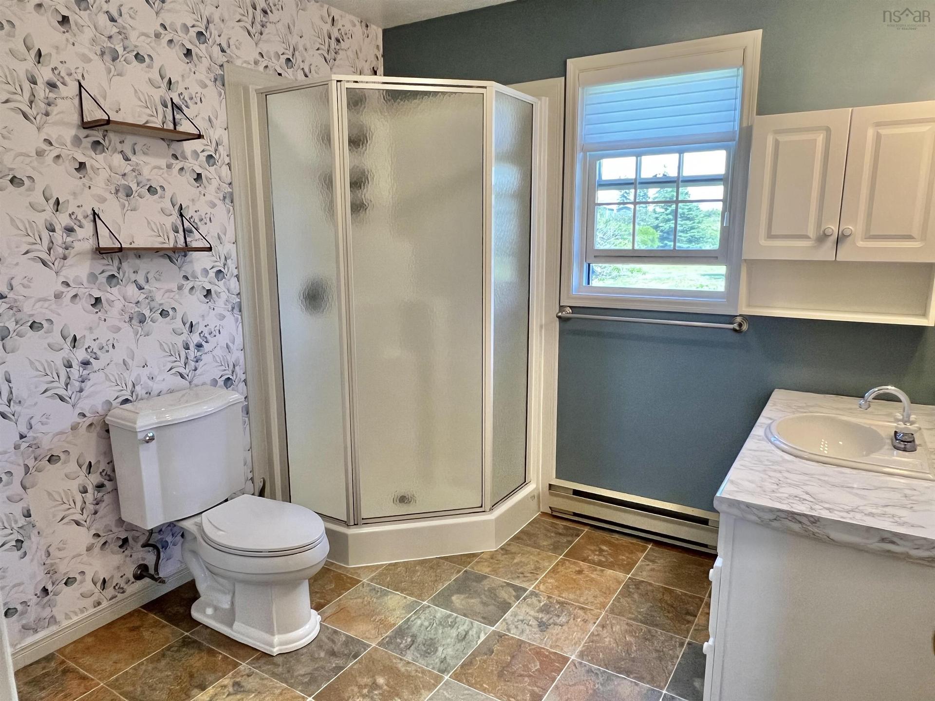 3533 Highway 1, Beaver River, NS - Indoor Photo Showing Bathroom