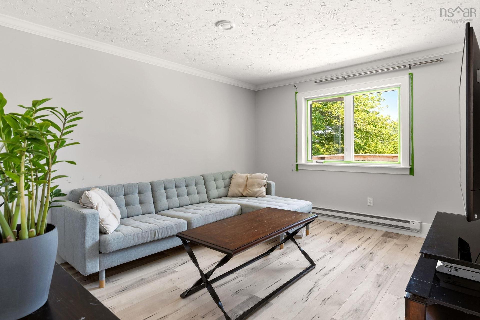 125 Appian Way, Dartmouth, NS - Indoor Photo Showing Living Room