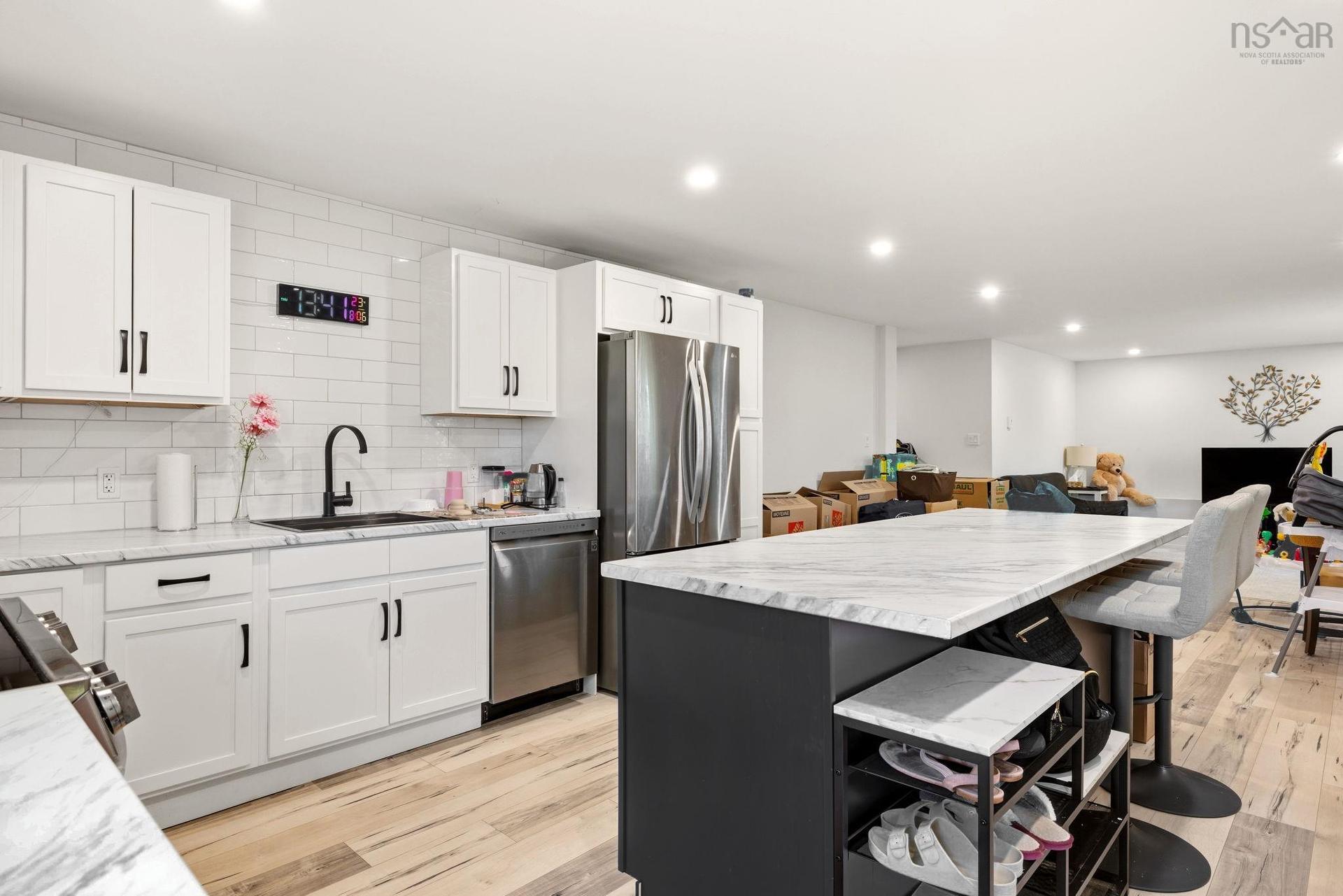 125 Appian Way, Dartmouth, NS - Indoor Photo Showing Kitchen With Upgraded Kitchen