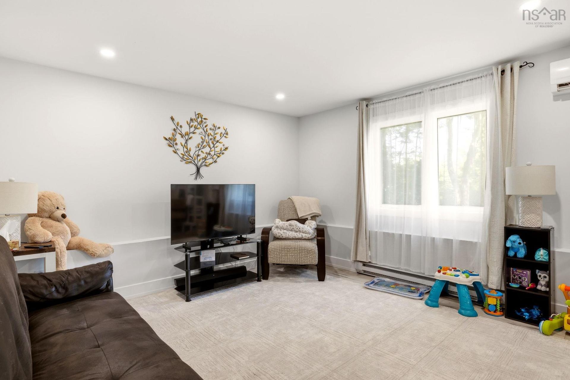 125 Appian Way, Dartmouth, NS - Indoor