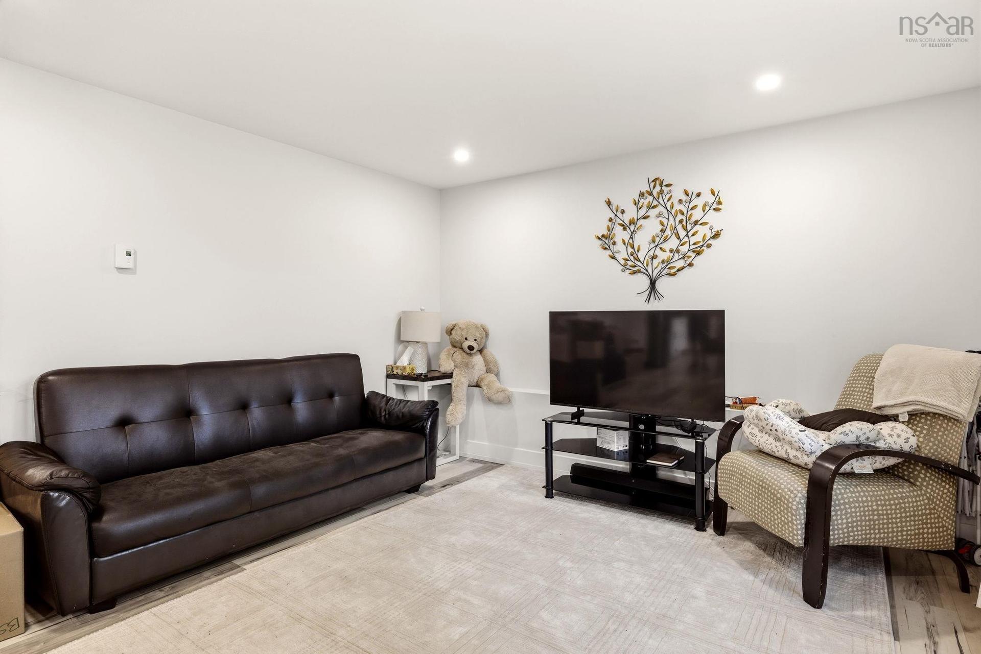 125 Appian Way, Dartmouth, NS - Indoor
