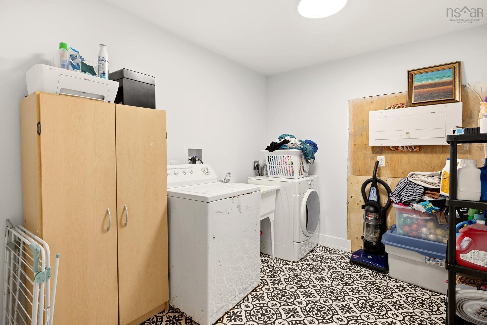 125 Appian Way, Dartmouth, NS - Indoor Photo Showing Laundry Room