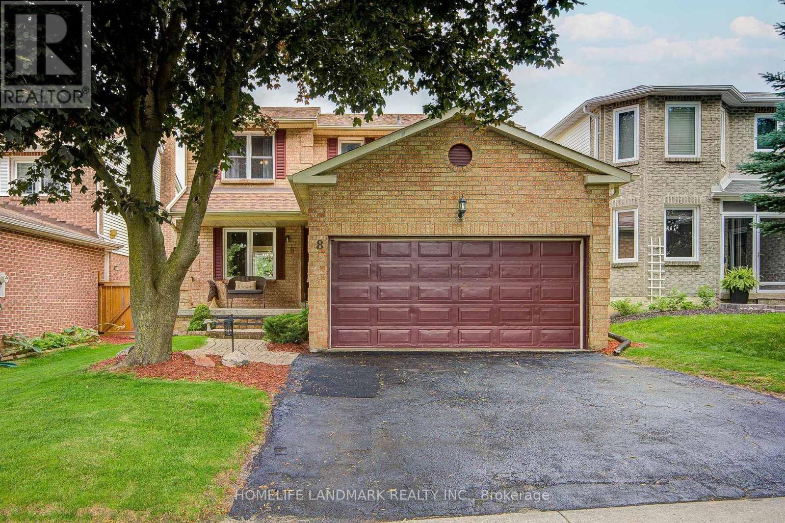 8 Closs Square, Aurora, ON - Outdoor