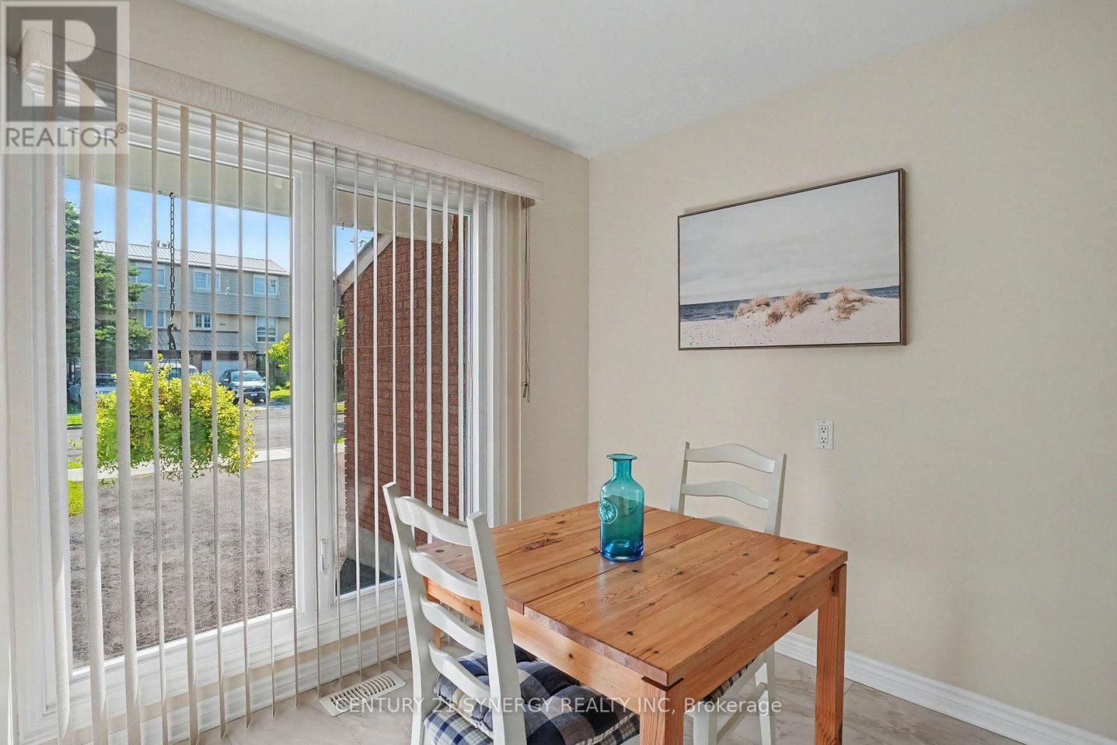 Breakfast Nook - 1078 Alenmede Crescent, Ottawa, ON - Indoor Photo Showing Dining Room