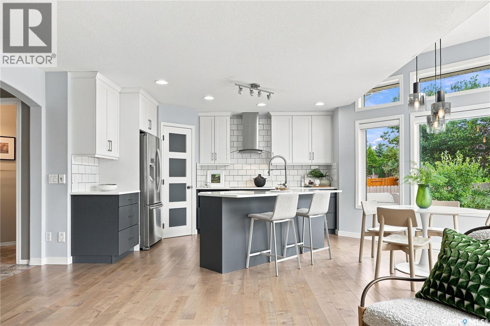 311 Lashyn Cove, Saskatoon, SK - Indoor Photo Showing Kitchen With Upgraded Kitchen