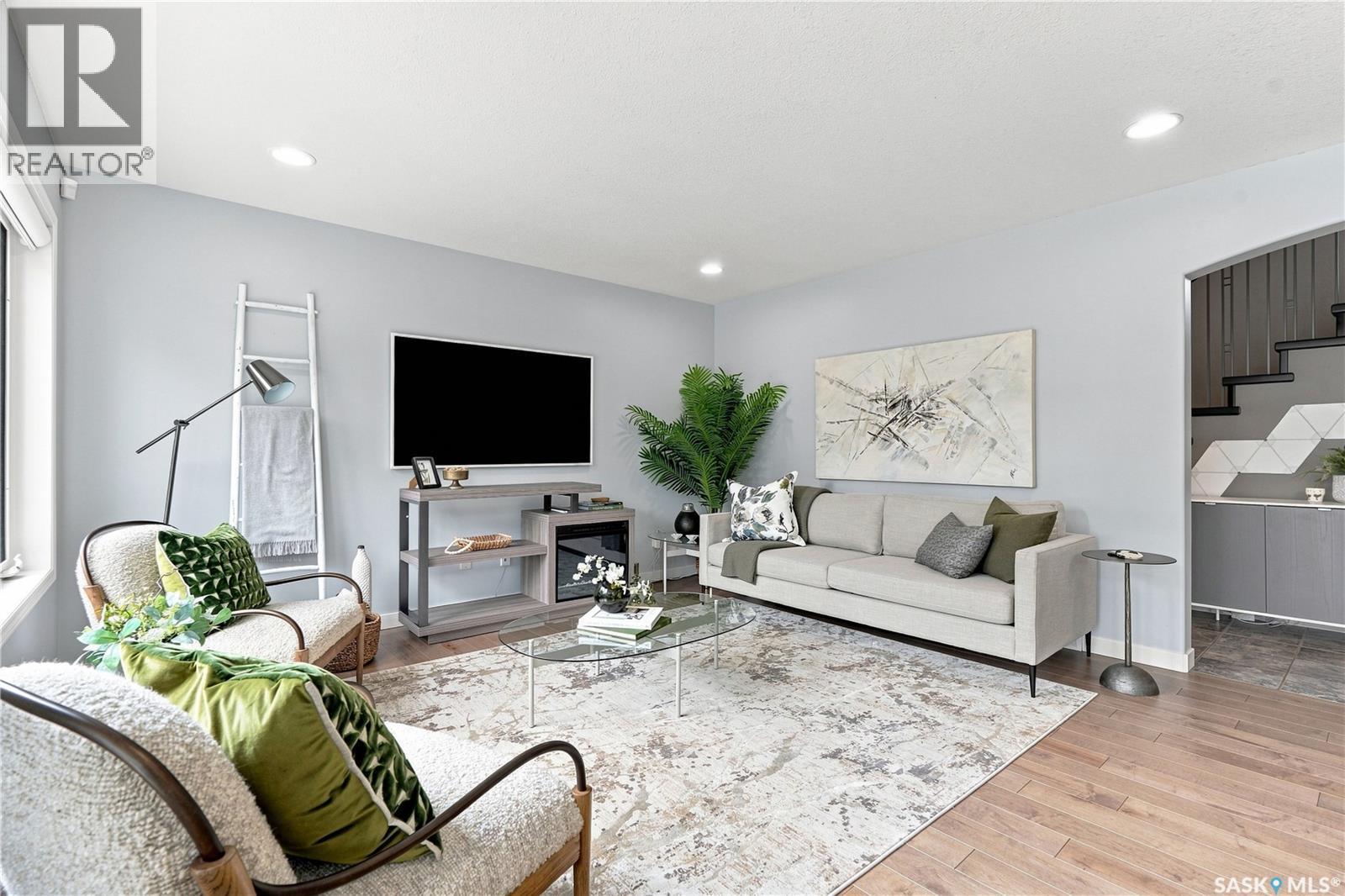 311 Lashyn Cove, Saskatoon, SK - Indoor Photo Showing Living Room