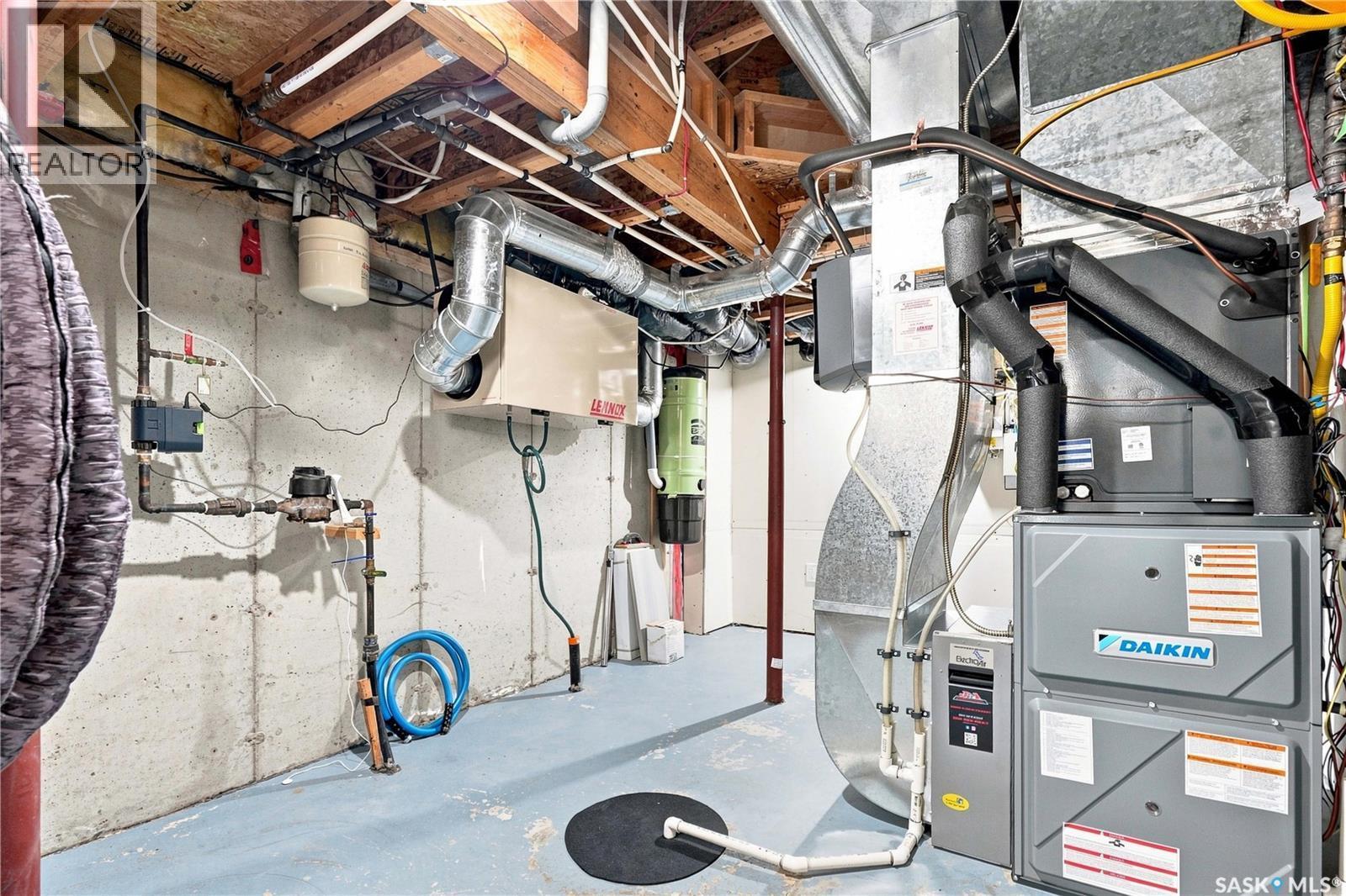 311 Lashyn Cove, Saskatoon, SK - Indoor Photo Showing Basement