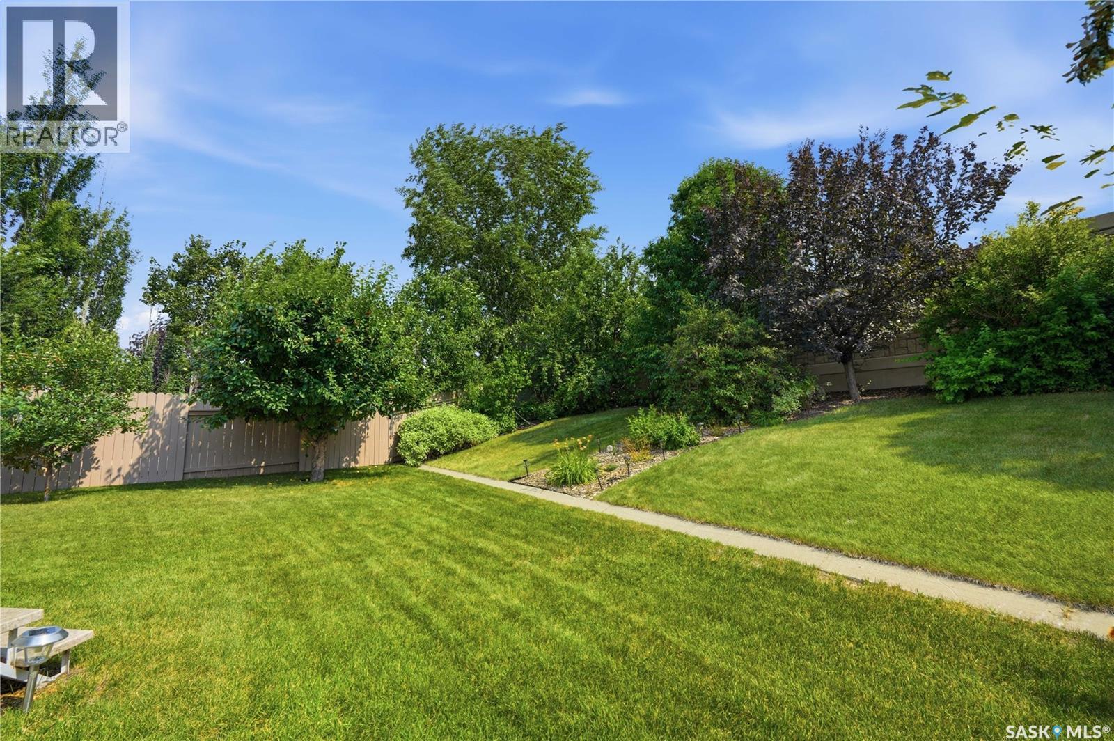 311 Lashyn Cove, Saskatoon, SK - Outdoor