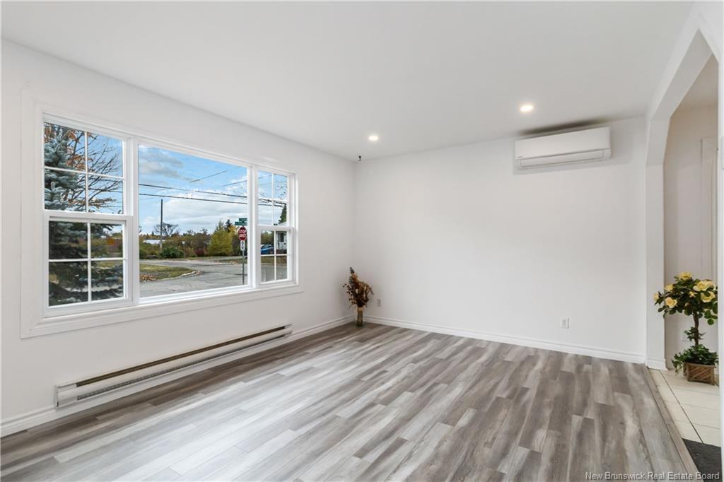 89 Douglas Ave, Moncton, NB