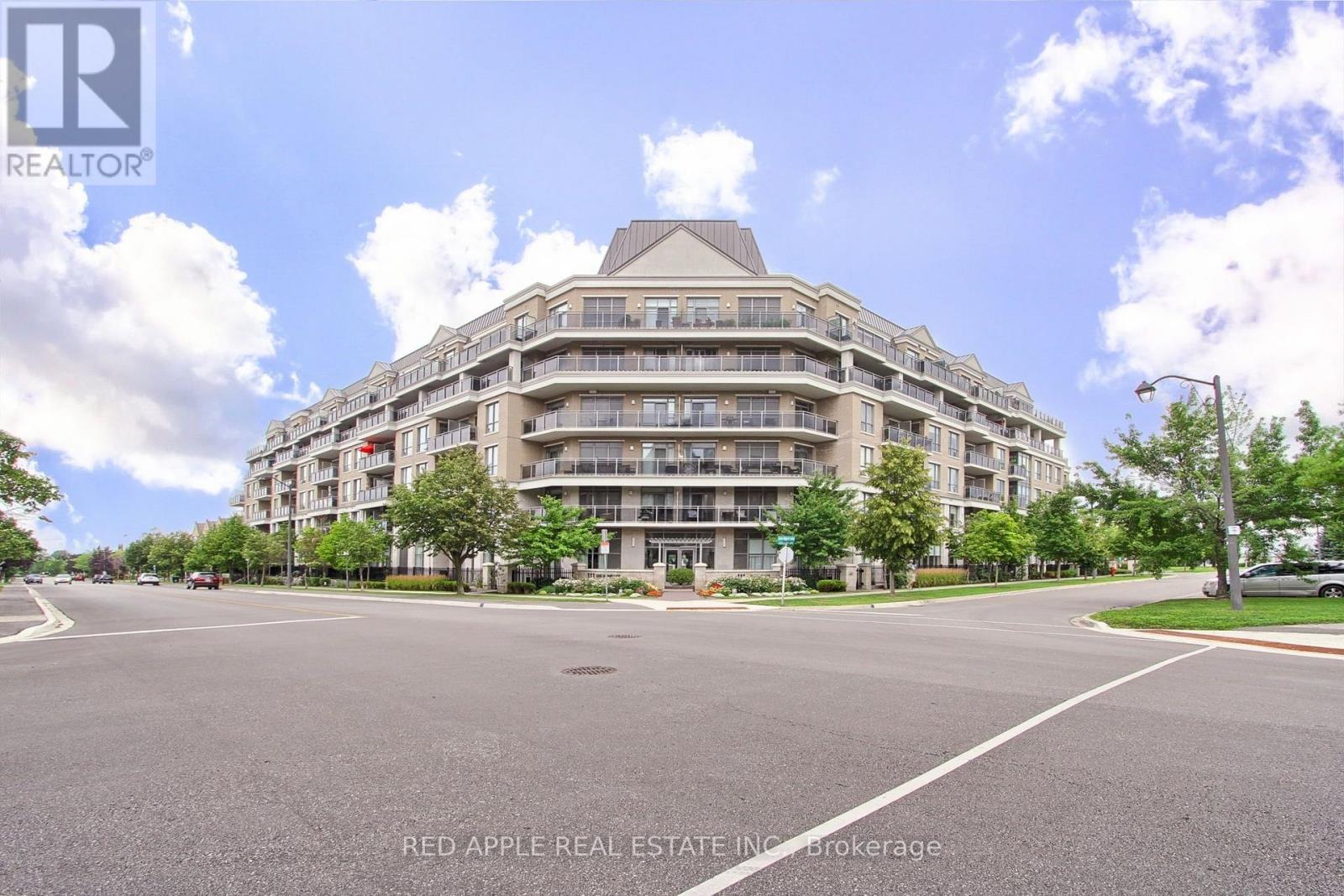519 - 111 Civic Square Gate, Aurora, ON - Outdoor With Balcony With Facade