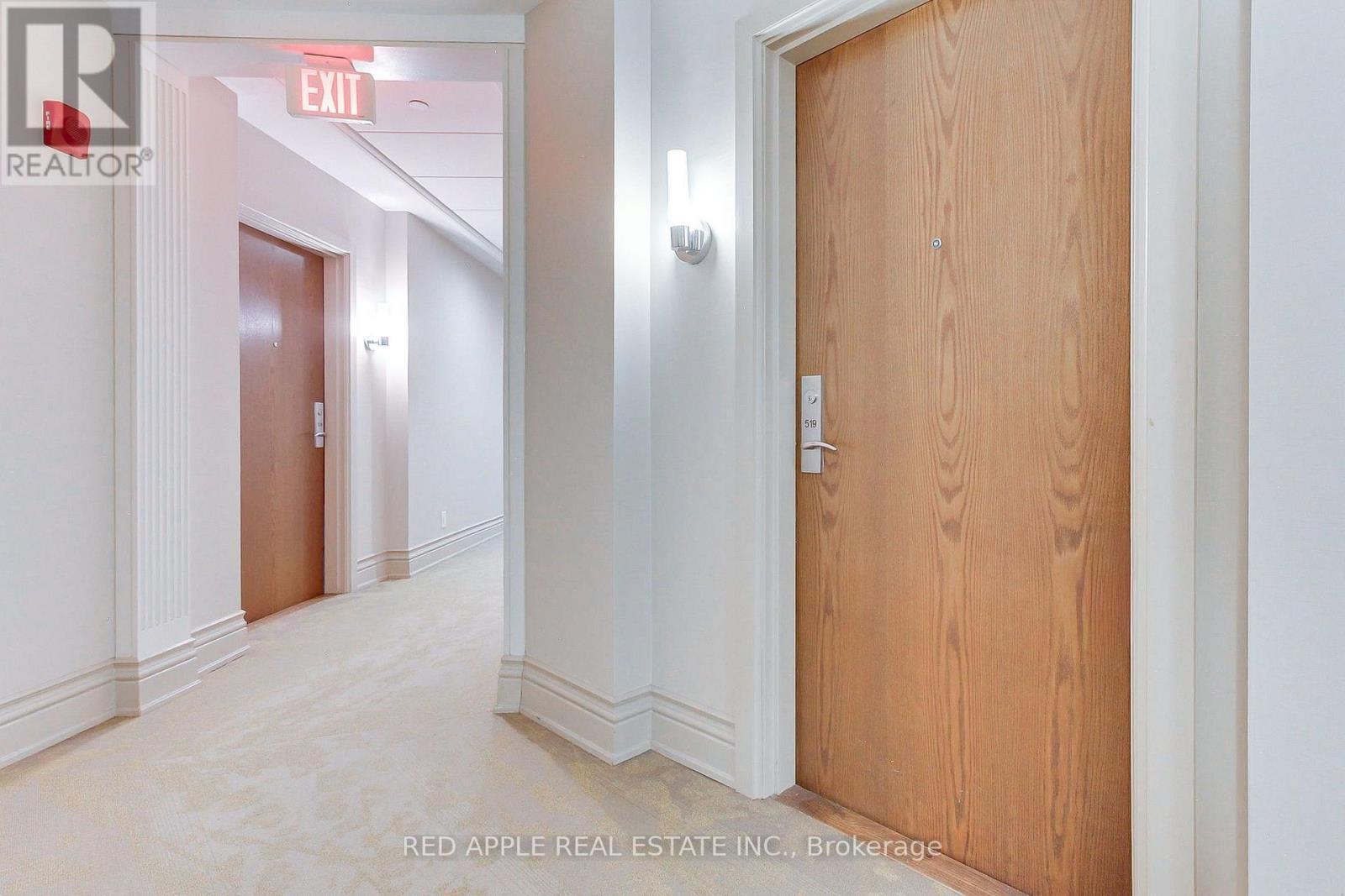519 - 111 Civic Square Gate, Aurora, ON - Indoor Photo Showing Other Room