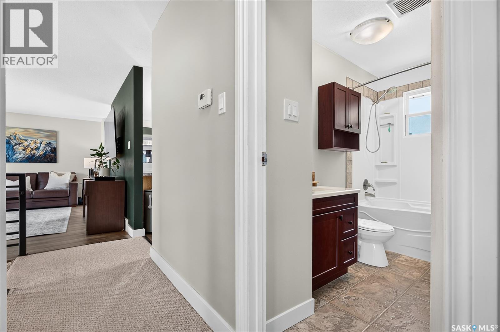 951 Holdsworth Crescent, Moose Jaw, SK - Indoor
