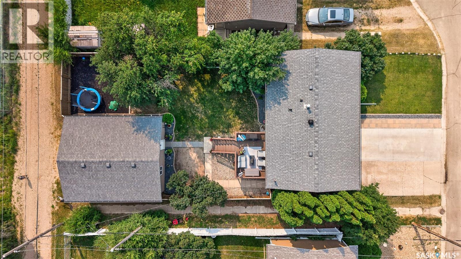 951 Holdsworth Crescent, Moose Jaw, SK - Outdoor
