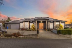 532 Sentinel Dr Mill Bay, BC V8H 1H7