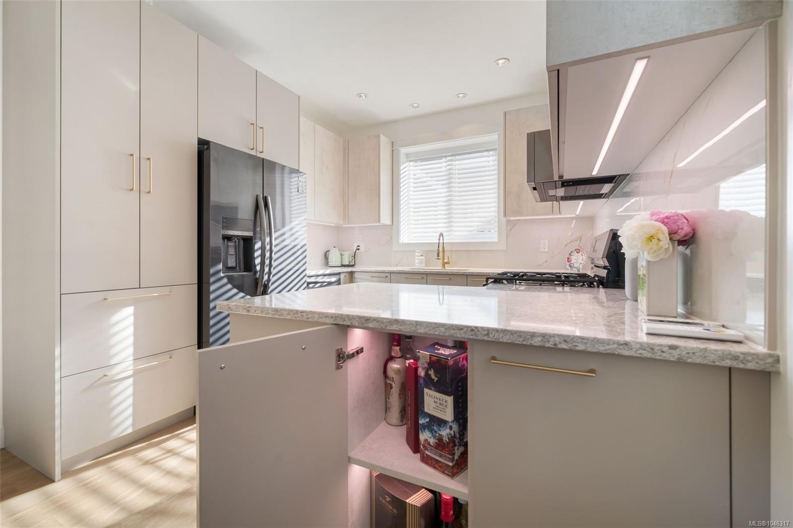 #105-1950 John Rd, Sidney, BC