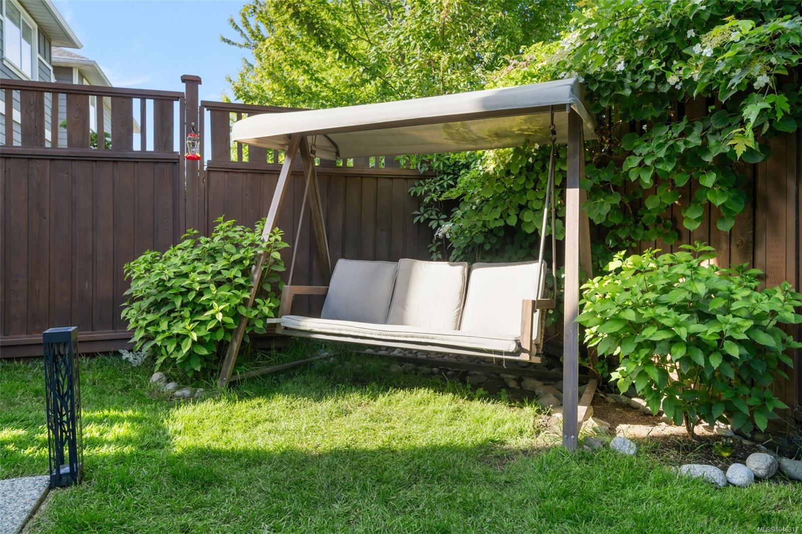 #105-1950 John Rd, Sidney, BC