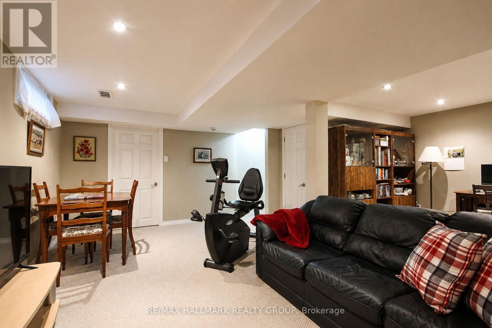 12 Ready Way, Ottawa, ON - Indoor