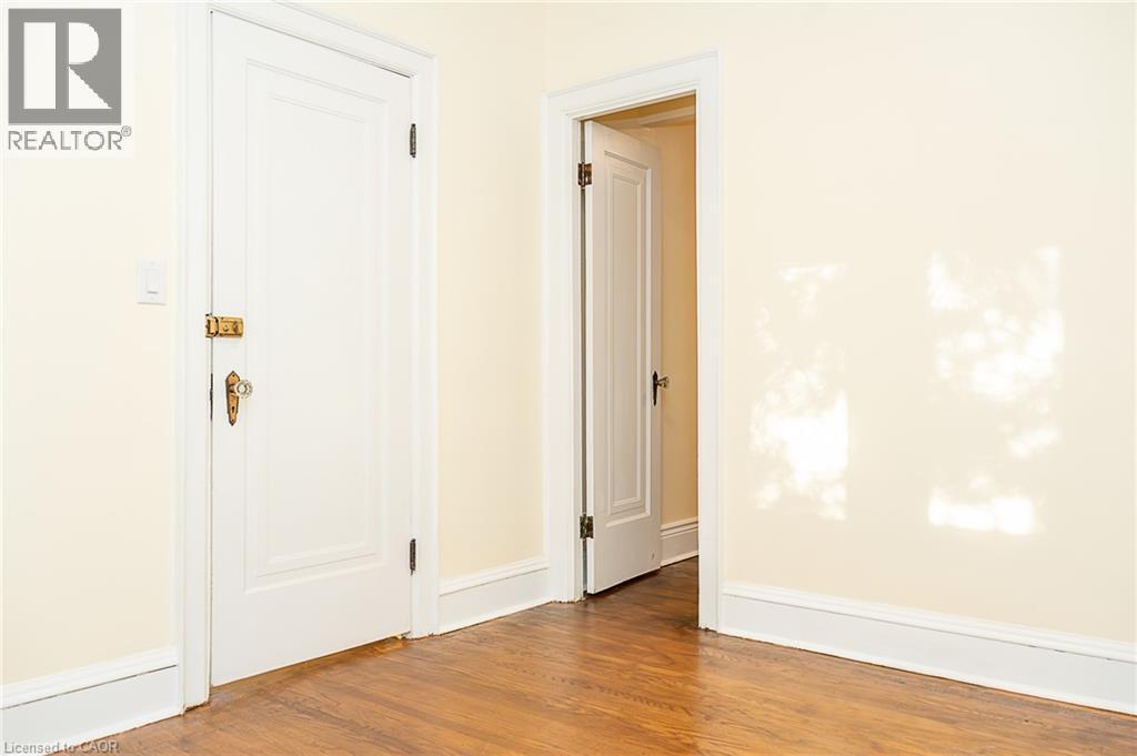 41 Paradise Road S, Hamilton, ON - Indoor Photo Showing Other Room