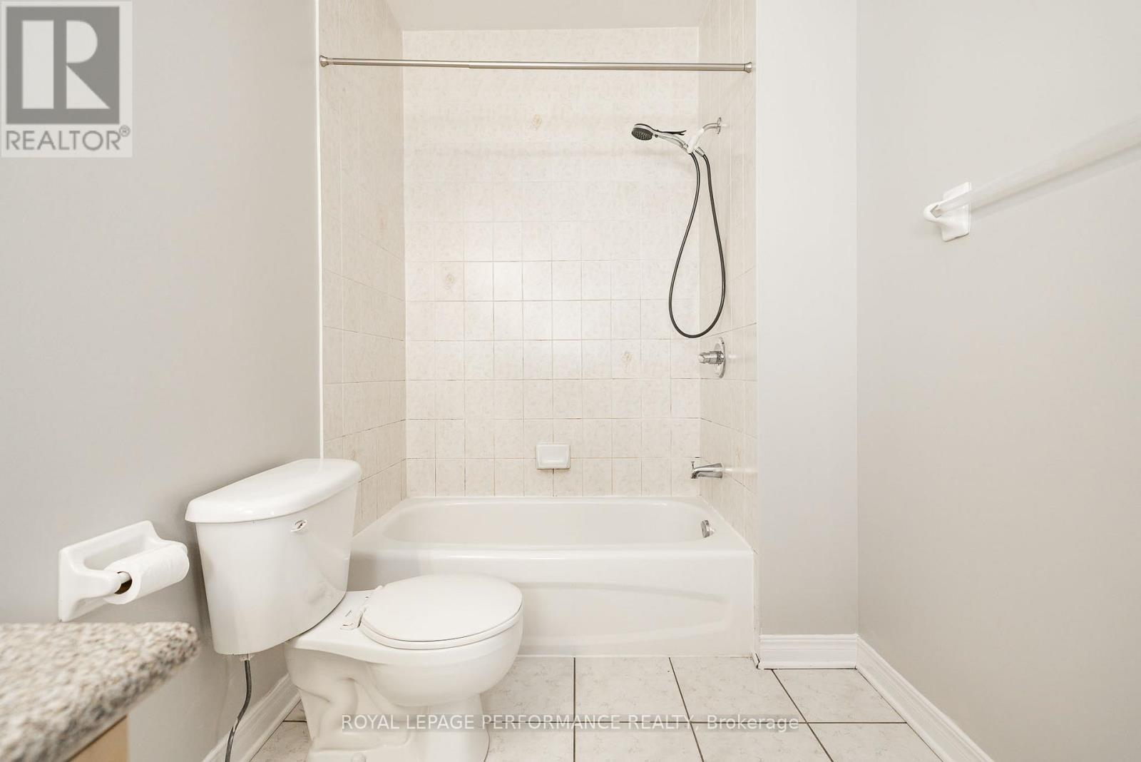 127 Finn Court, Ottawa, ON - Indoor Photo Showing Bathroom